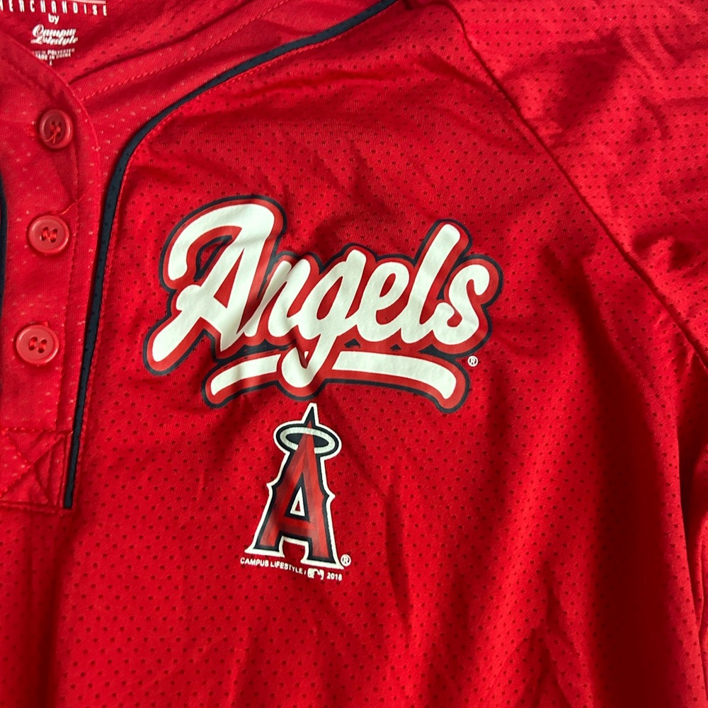 Women’s Angels shirt size large